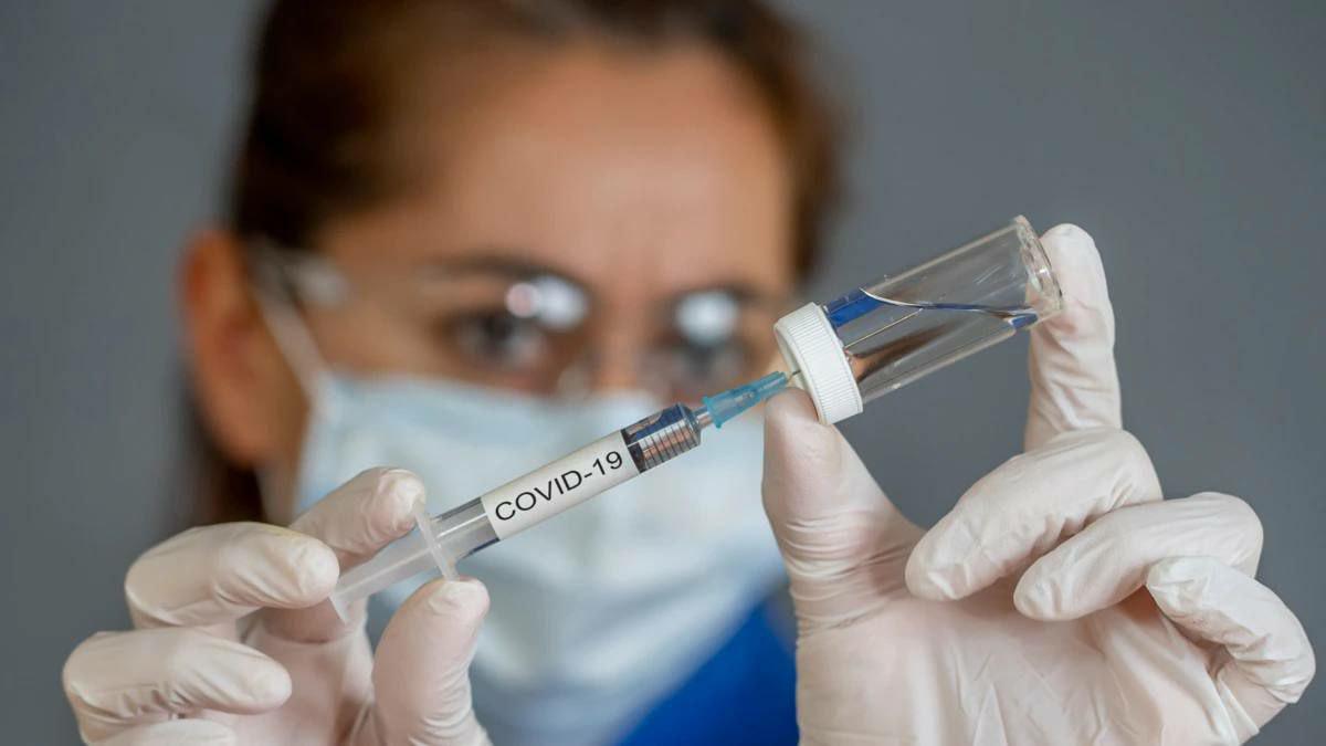 За минулу добу на Рівненщині зареєстровано майже 600 нових хворих з COVID-19