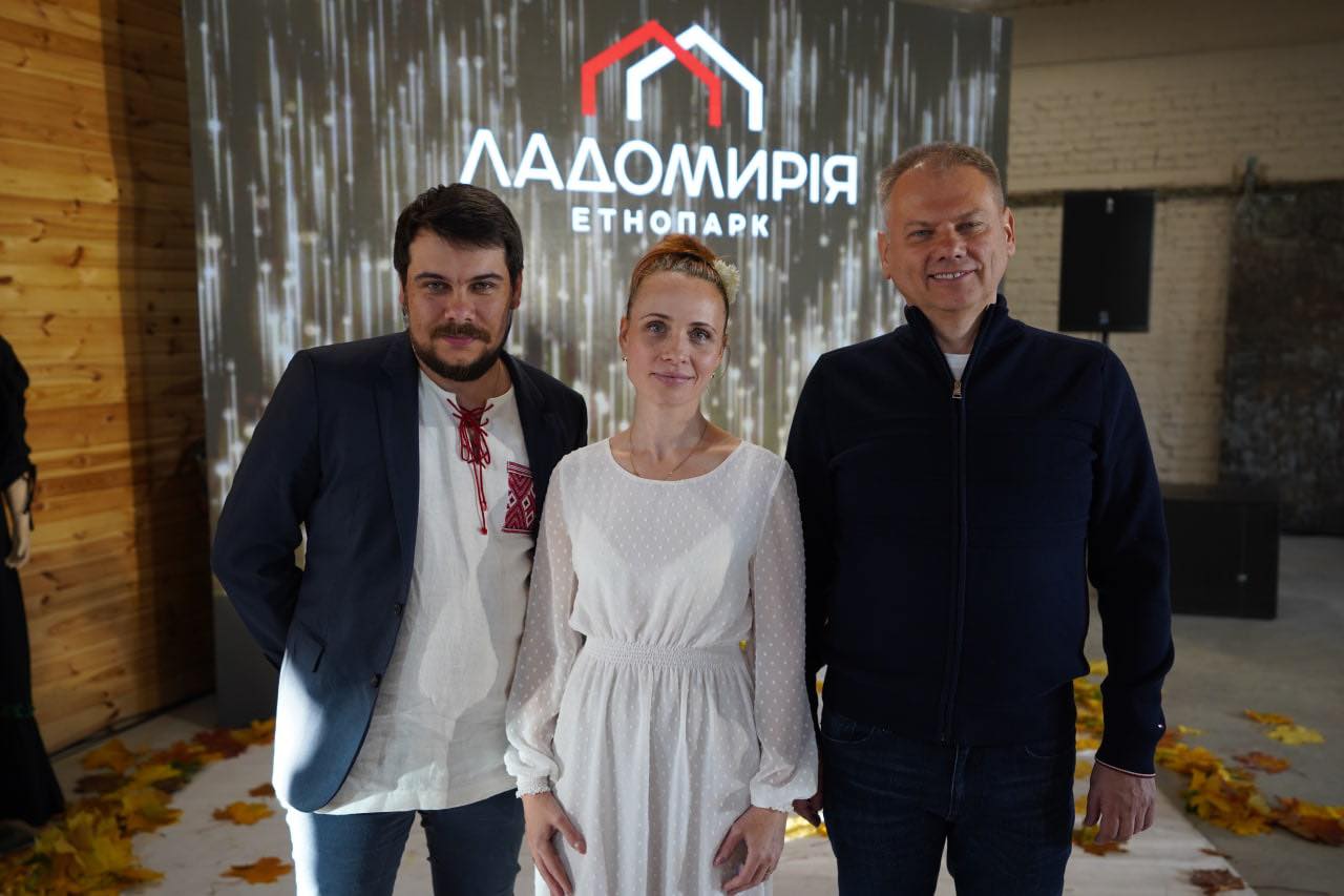 На платформі «Ладомирія» вже зібрано декілька десятків українських автентичних виробів (ВІДЕО)