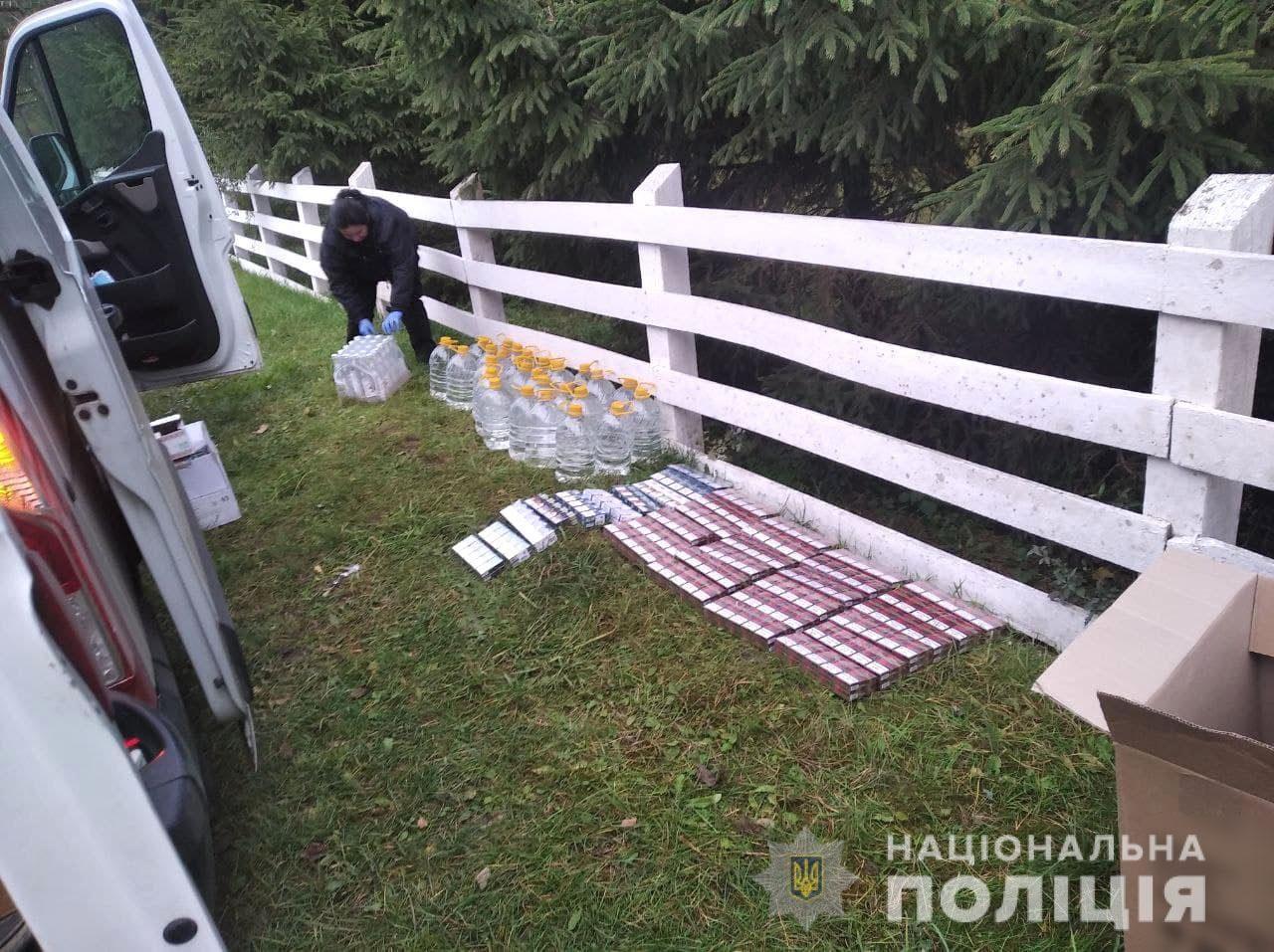 На Рівненщині фальсифікований алкоголь, спирт та цигарки везли на весілля
