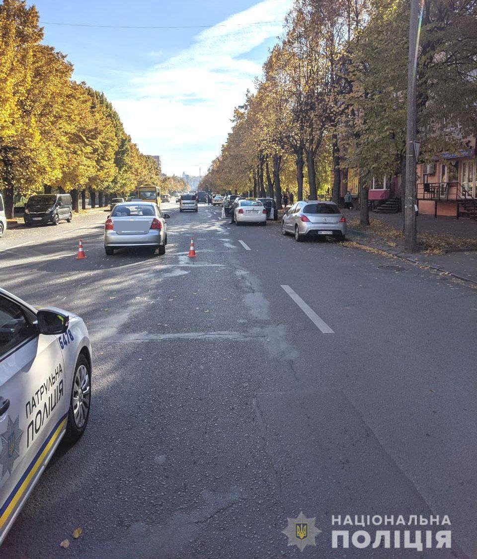 У Рівному під колеса легковика потрапив пішохід