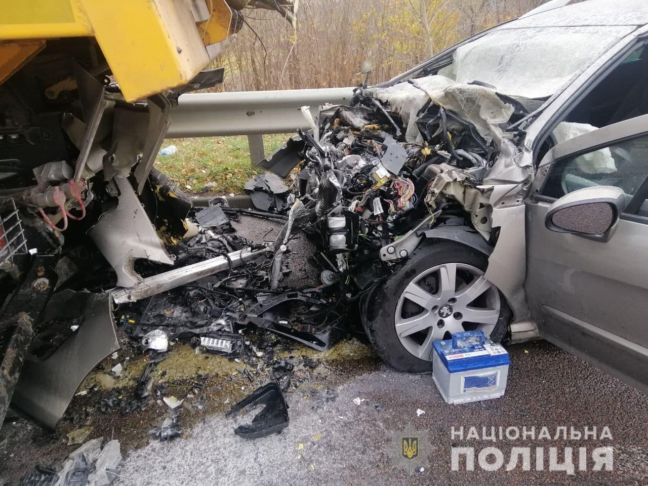 В ДТП на Рівненщині загинув водій автівки
