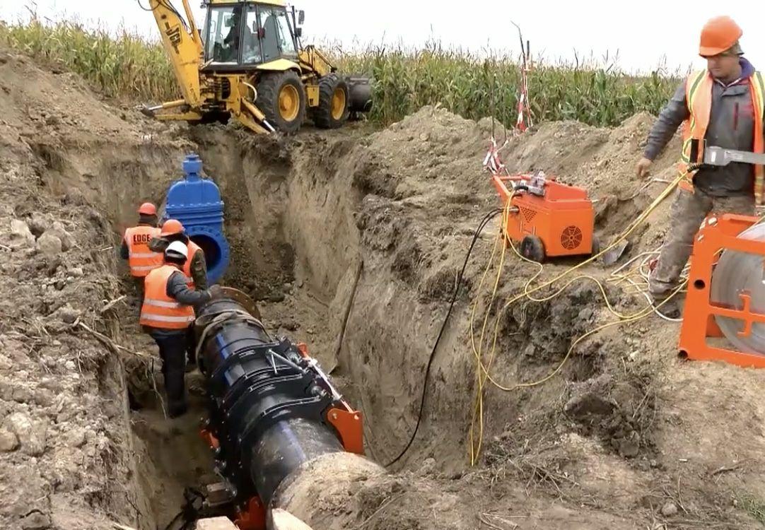 Рівнеоблводоканал замінив більш як 600 метрів водогону, що живить водою Рівне
