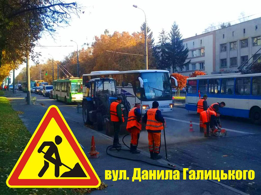 У Рівному через ремонт дороги затримується рух тролейбусів