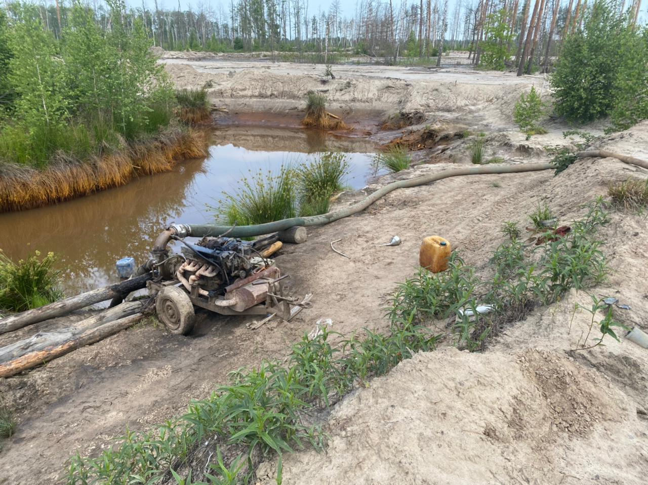 ​​На Сарненщині судитимуть групу бурштинокопачів