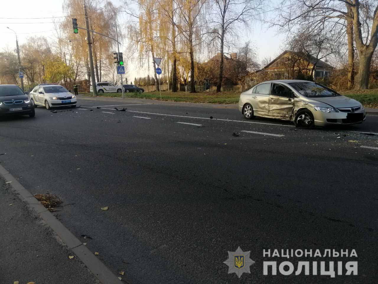 Через порушення правил безпеки в Рівному сталося потрійне зіткнення