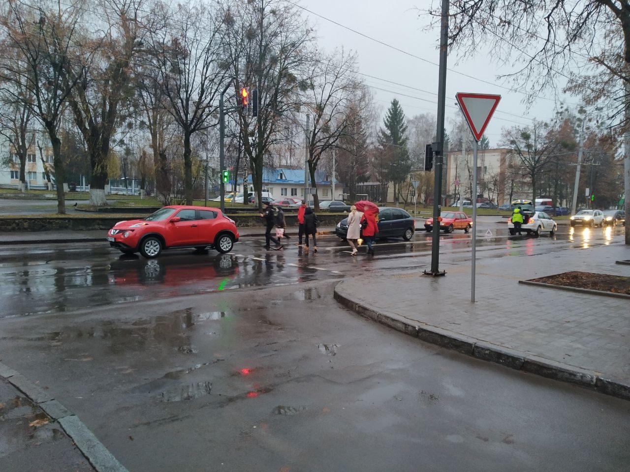 В Рівному з самого ранку сталася ДТП