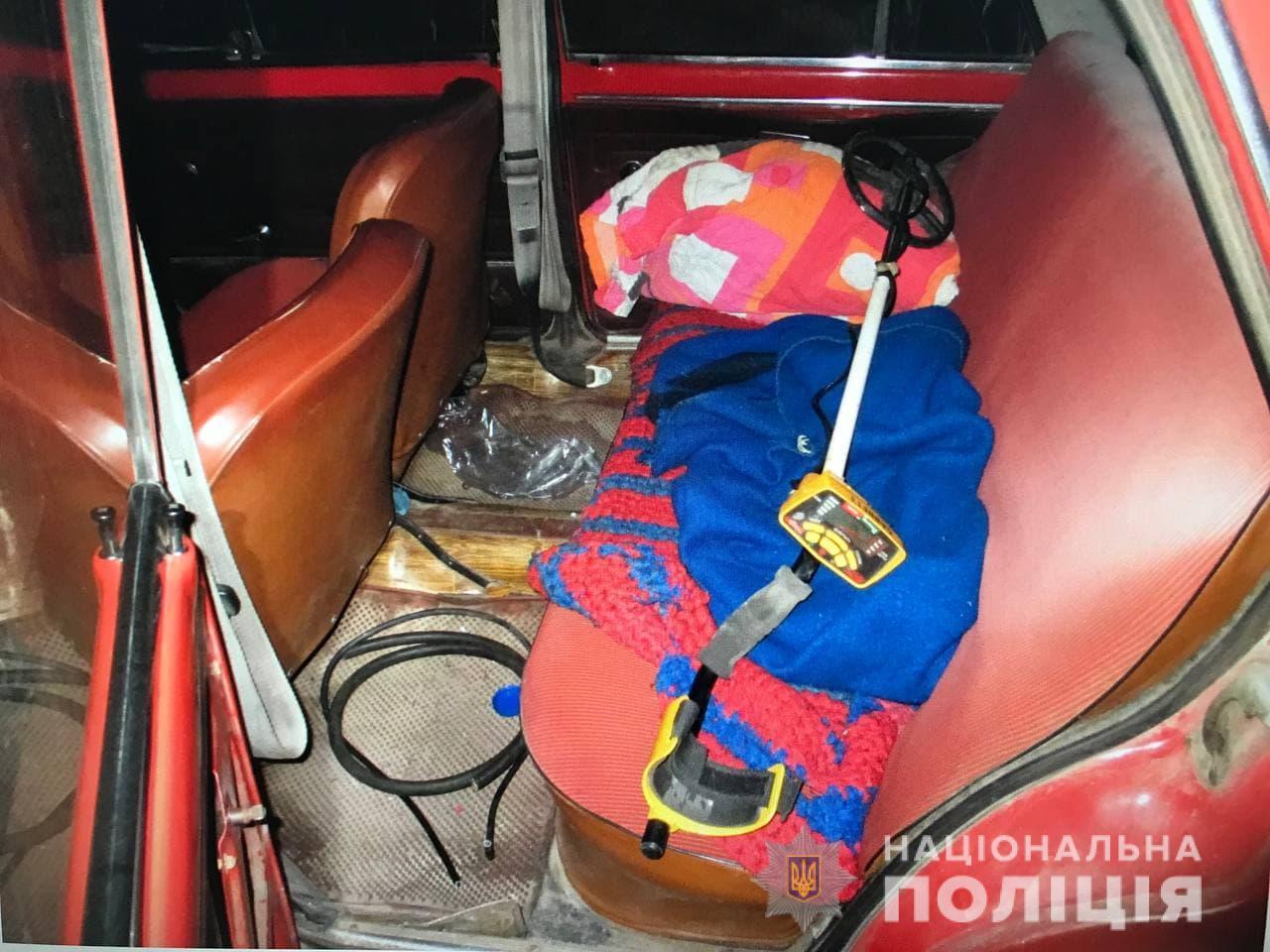 Молодики, яких затримали в Рівному за угон автівки можуть бути причетні і до інших злочинів
