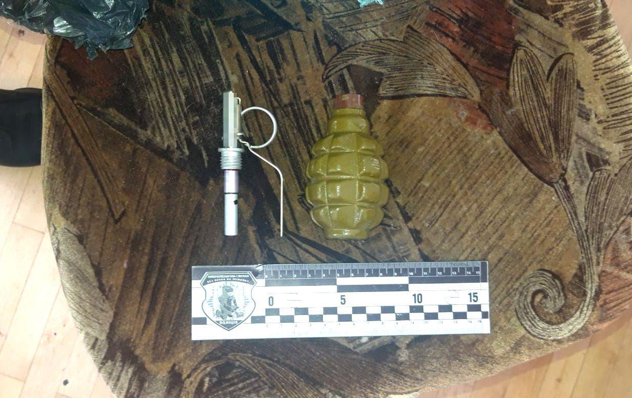 У ексвійськовослужбовця в Рівному поліцейські вилучили зброю