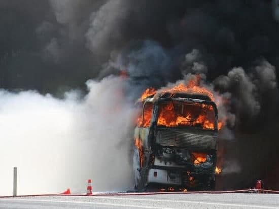 У Болгарії автобус загорівся внаслідок ДТП, серед загиблих 12 дітей