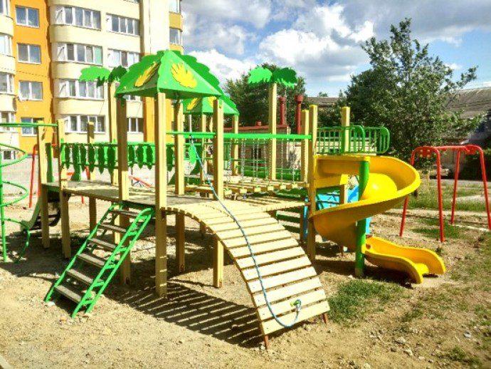 У Рівному голова ОСББ ділиться досвідом із сином