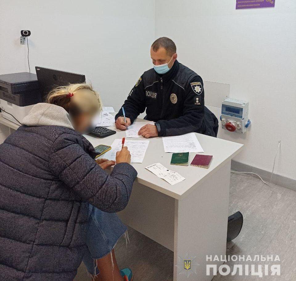 Нацполіція повідомила, скільки підробних сертифікатів виявлено за вихідні в «Борисполі»