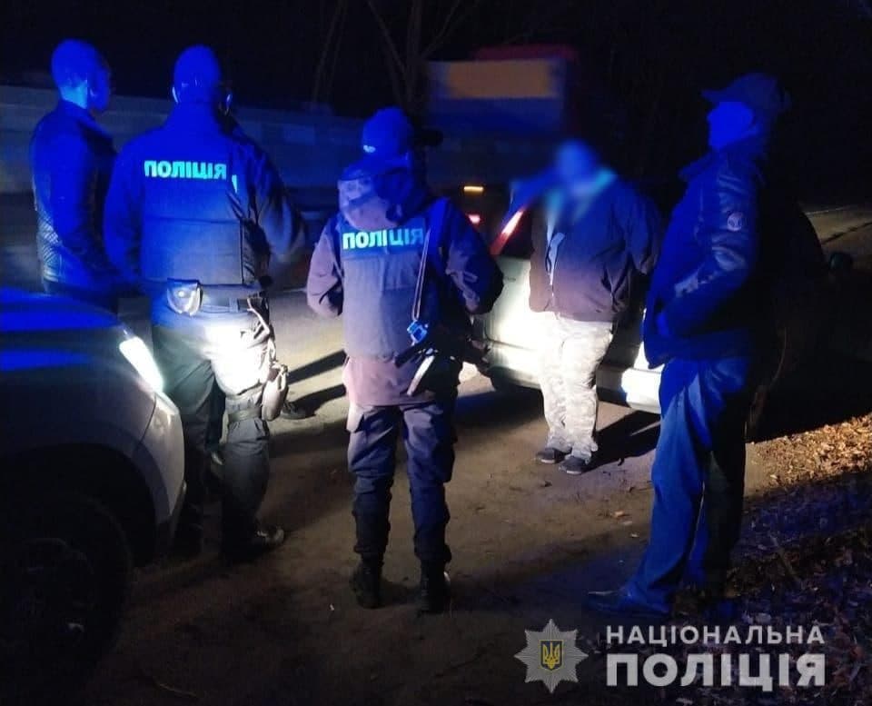 Поліцейські затримали розбійника за напад на жительку Рівненщини у Хмельницькій області