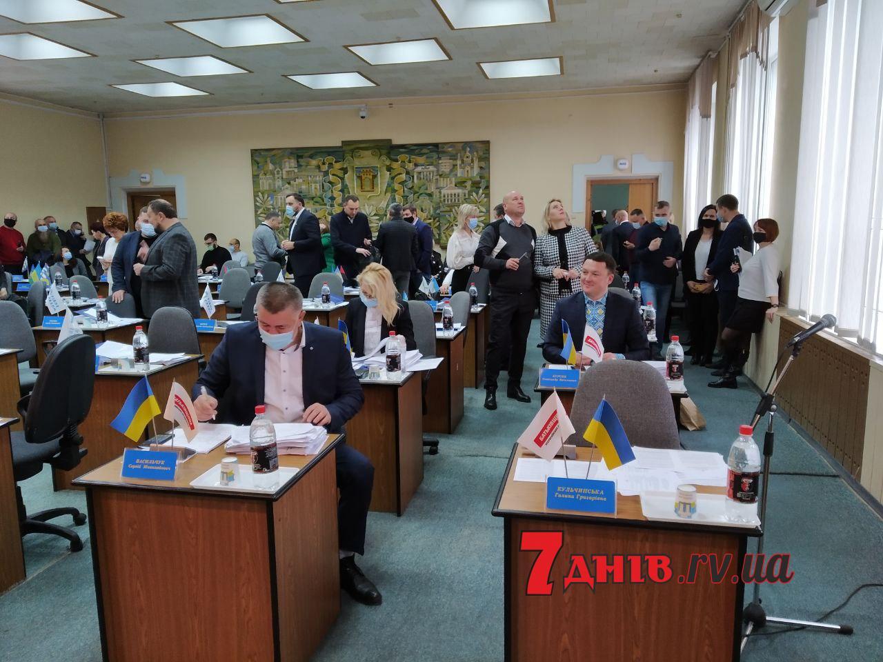 Сьогодні на сесії Рівненської міської ради &#8211; аншлаг
