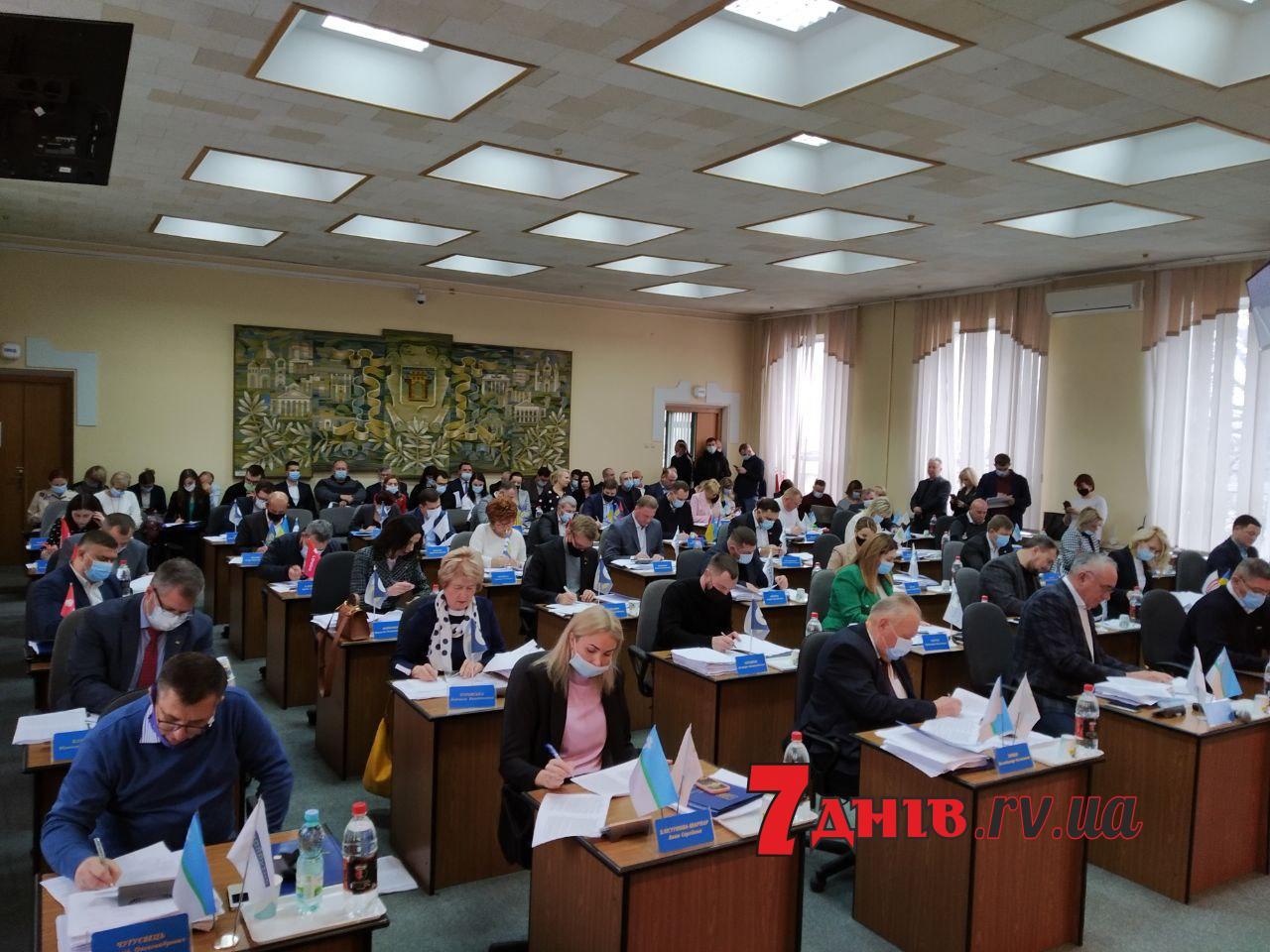 Сьогодні на сесії Рівненської міської ради – аншлаг