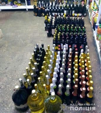Майже на мільйон гривень цигарок і алкоголю вилучили із незаконного обігу поліцейські на Рівненщині