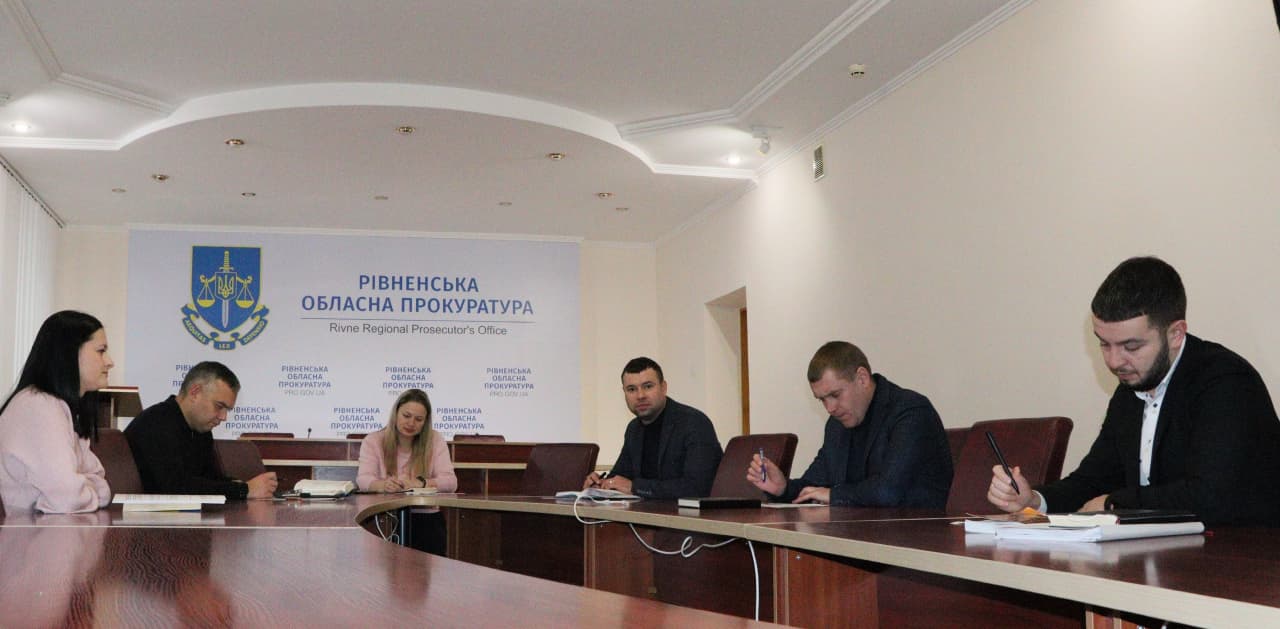 В обласній прокуратурі Рівненщини запровадили щотижневі тренінги для підвищення професійної кваліфікації прокурорів