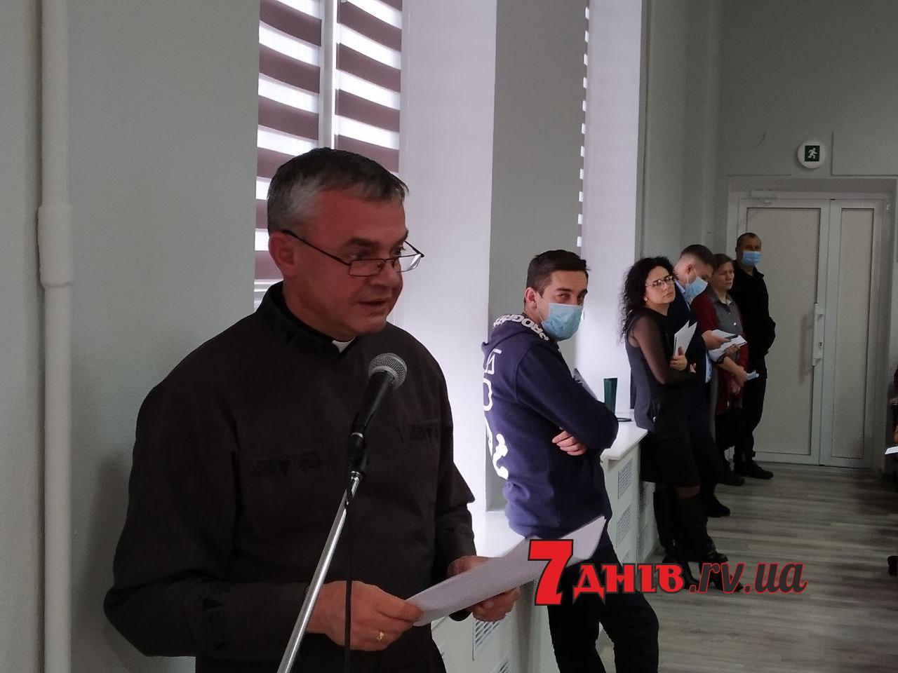 Міжцерковна рада запропонувала скасувати рішення Рівнеради про рівність прав жінок і чоловіків