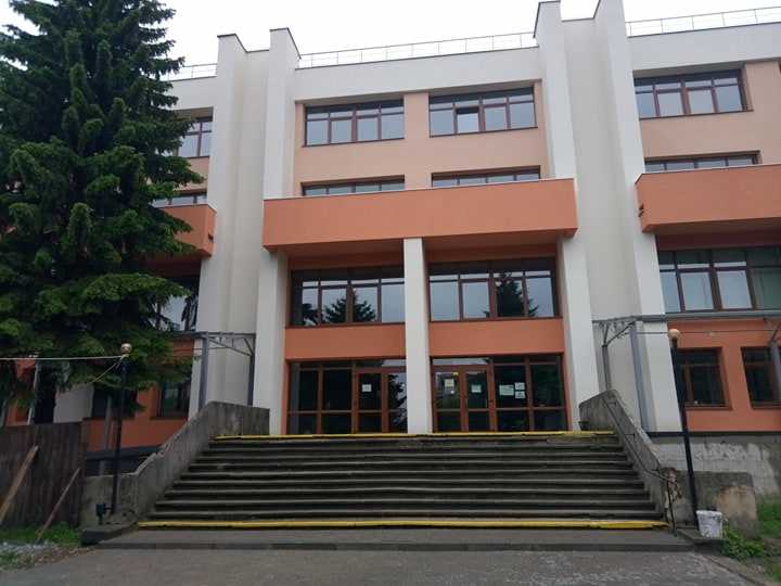 Відзавтра Рівненська бібліотека знову прийматиме відвідувачів