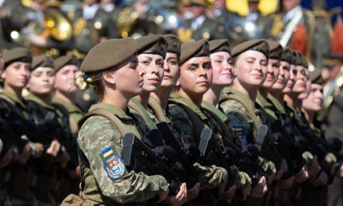 Жінки до 60 років повинні стати на військовий облік, згідно з наказом Міноборони