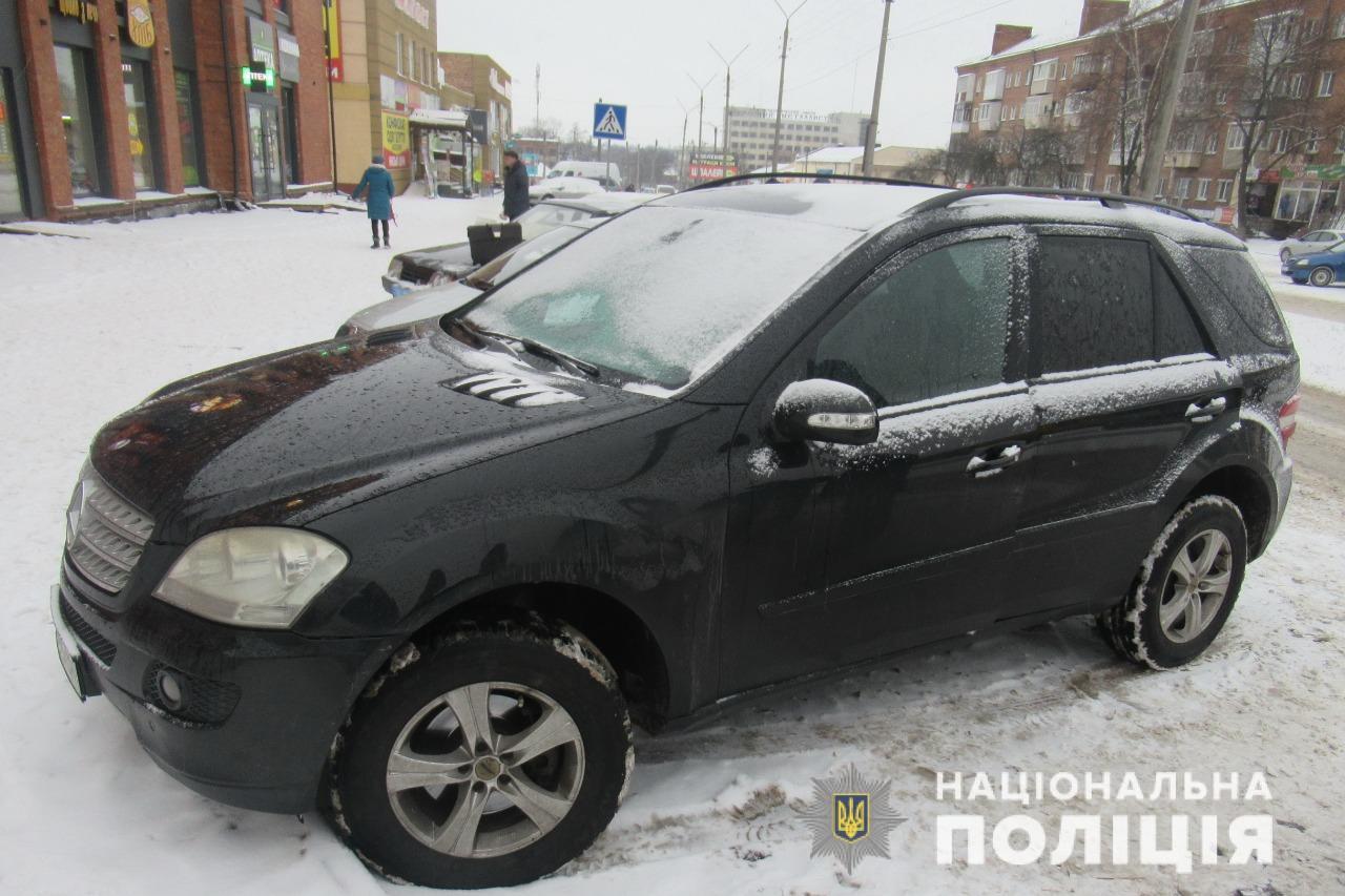 Рівнянина підозрюваного в угоні елітного кросовера затримали на Сумщині