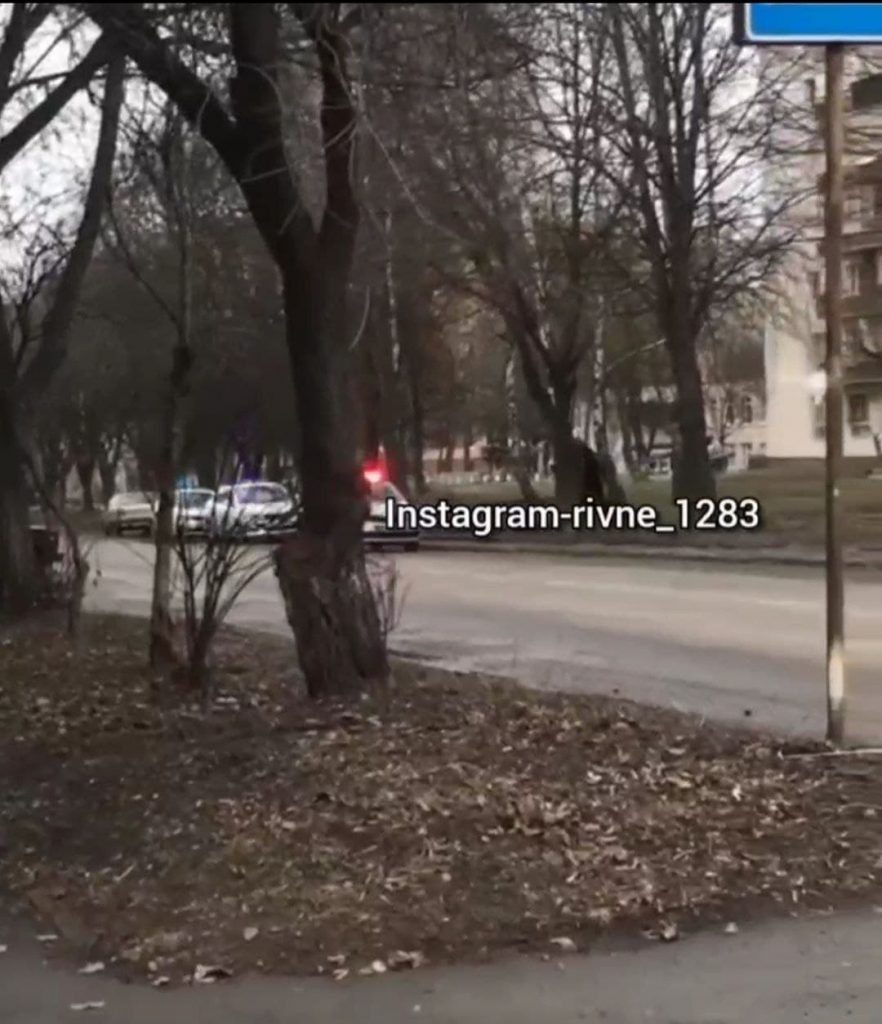 чоловік випав з вікна рівне