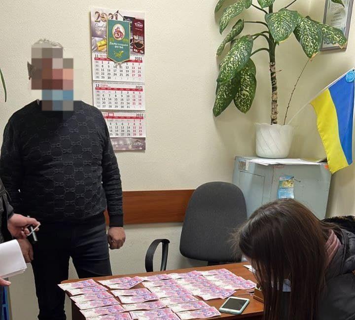 На хабарі викрили посадовця Держпродспоживслужби Рівненщини