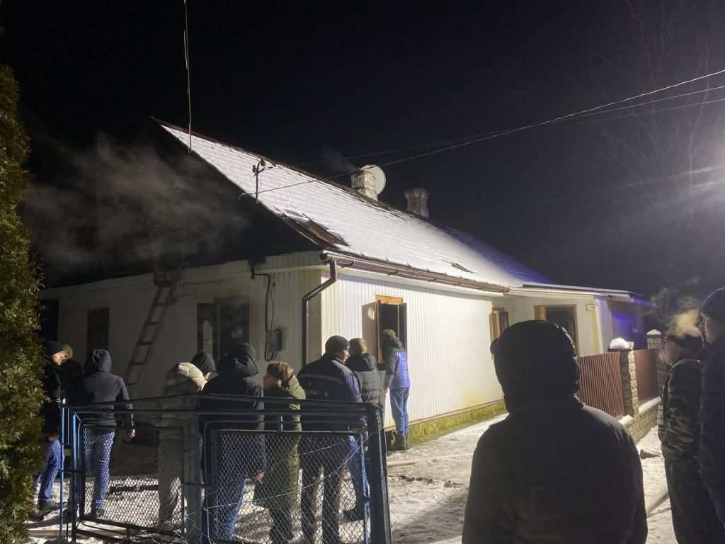 горить будинок
