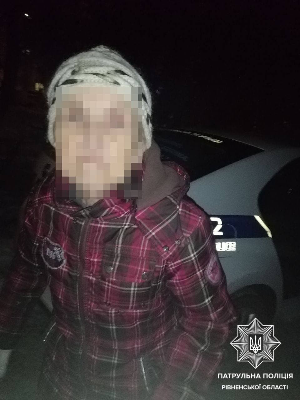 Патрульні знайшли бабусю, яка пішла з дому та загубилась