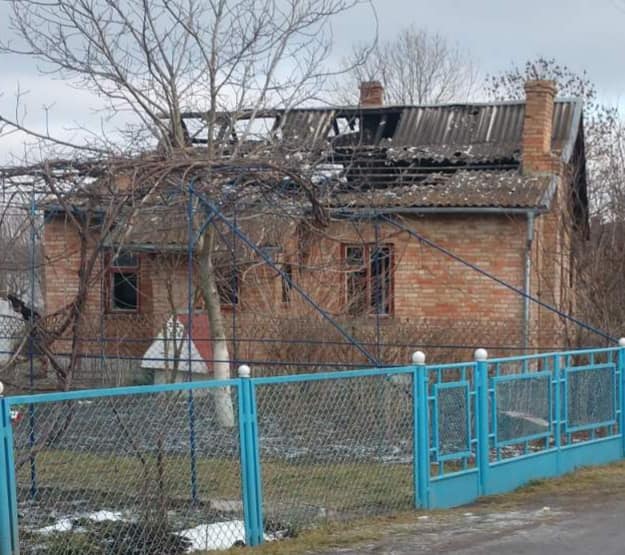 У Здовбиці збирають допомогу сім’ї у якої згорів будинок