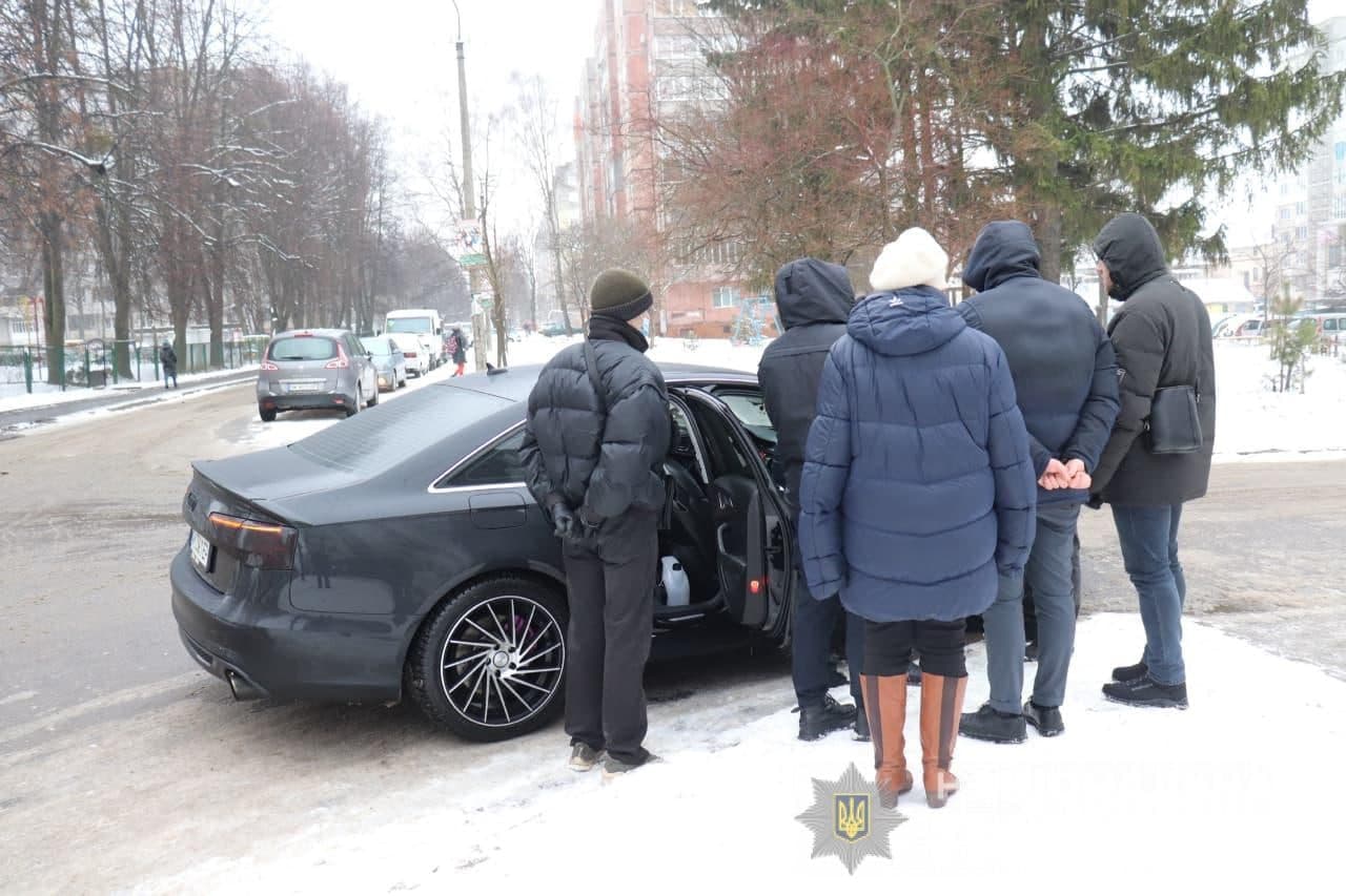 У Рівному поліцейські затримали псевдогазовика, який обікрав пенсіонерів майже на пів мільйона гривень