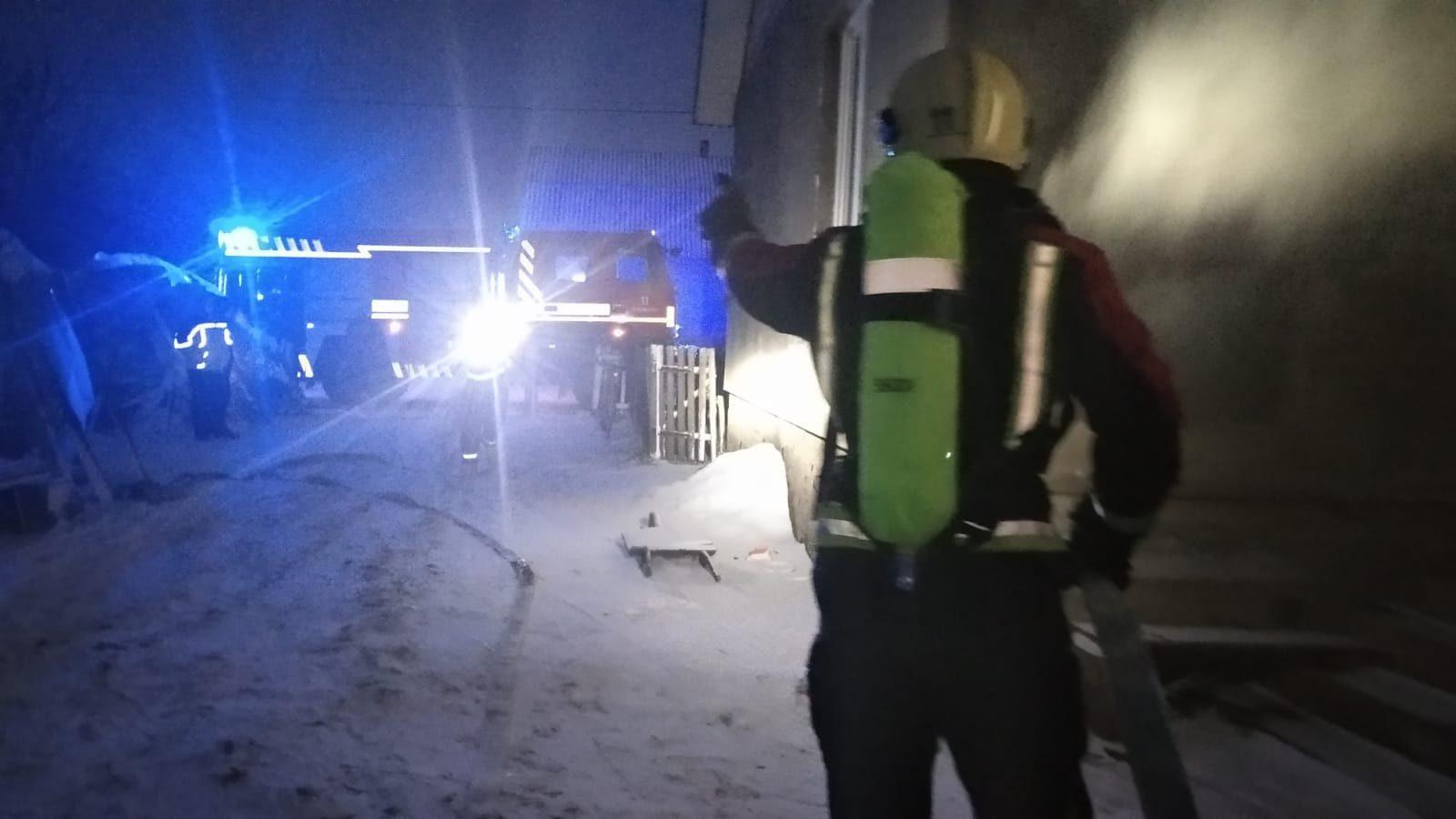 У Вараському районі вогнеборці врятували від вогню житловий будинок