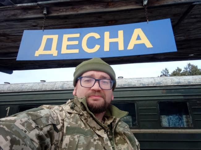 Рівненський депутат пішов в армію