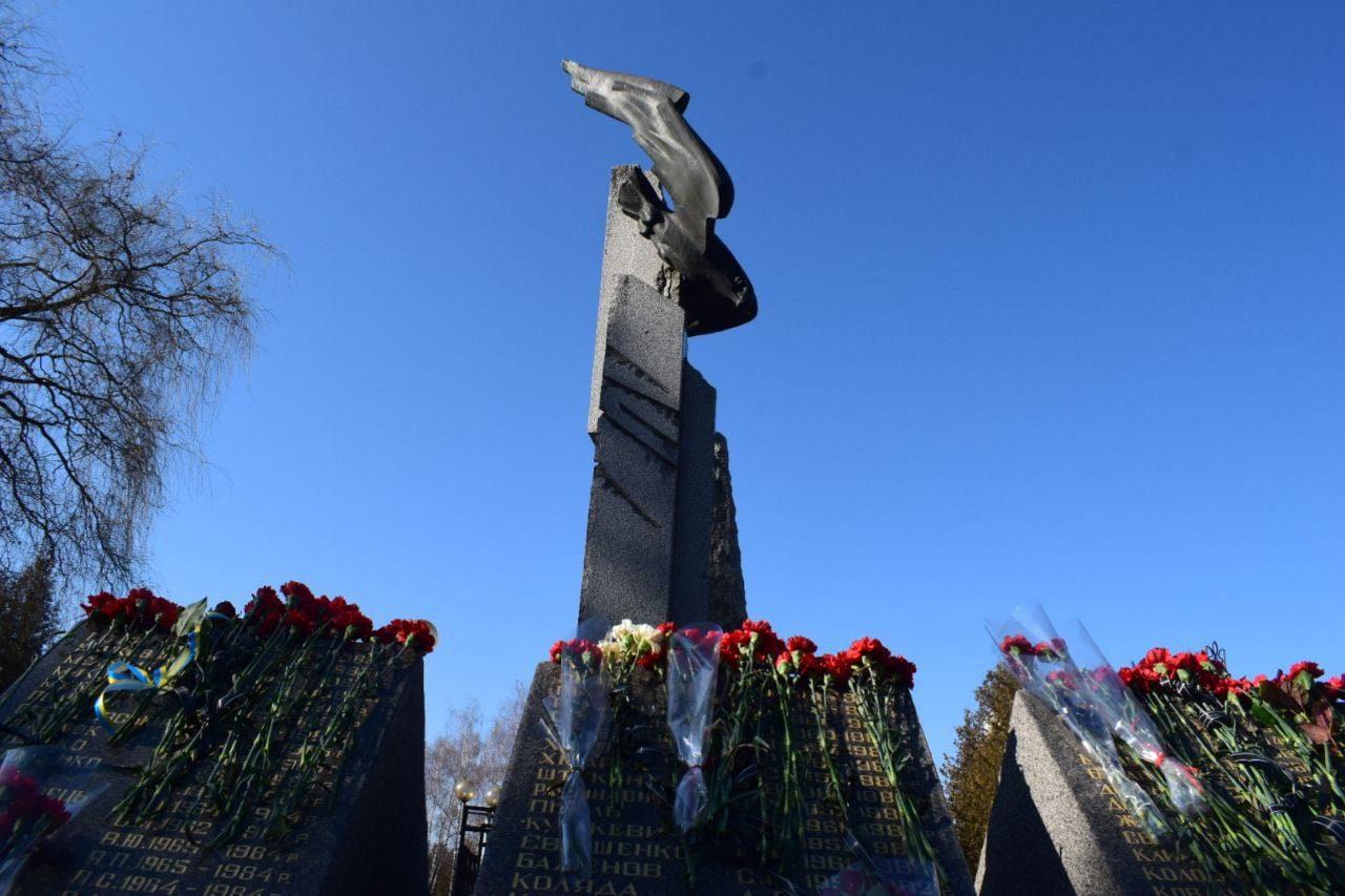 У Рівному відбувся мітинг-реквієм У Рівному відбувся мітинг-реквієм