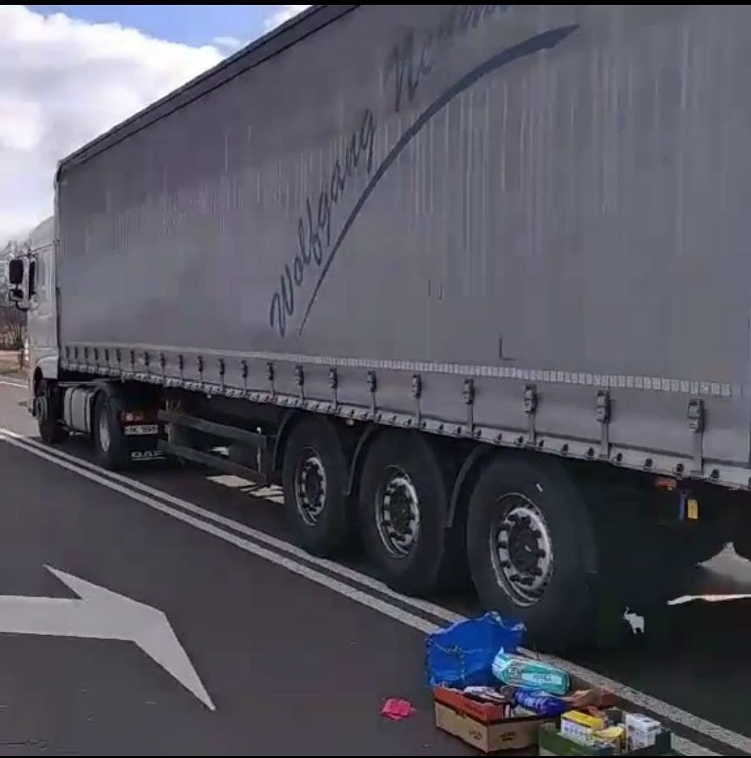Поляки передали до Рівного повну фуру гуманітарної допомоги (Відео)