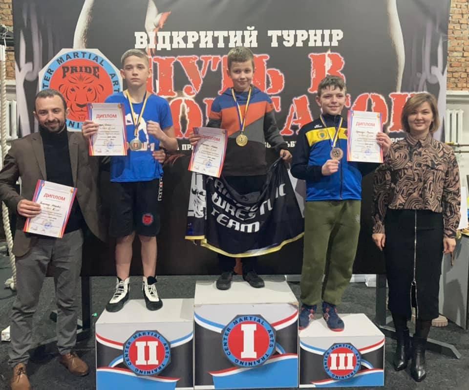 рівне борці