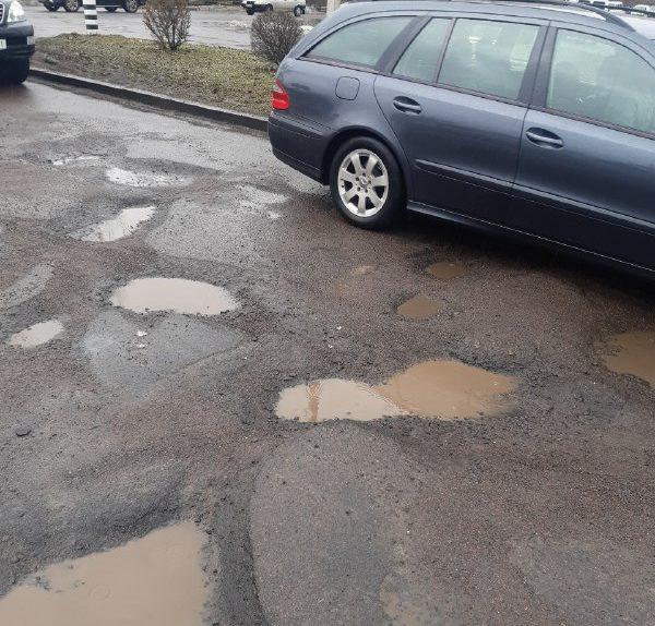 Міський голова розповів, коли в Рівному почнуть ремонтувати дороги