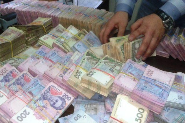 Рада схвалила закон, що гарантує відшкодування суми банківських вкладів під час воєнного стану