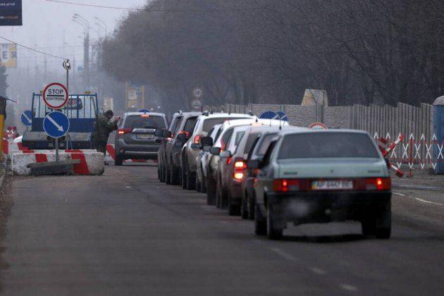 Більше двох тисяч українців змогли евакуюватися сьогодні через гуманітарні коридори