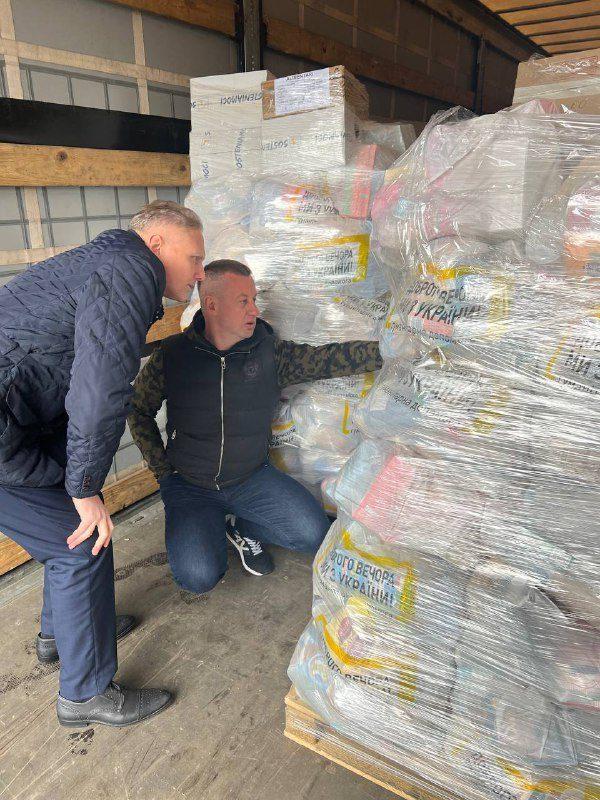 Дві тисячі продуктових наборів з Рівного відправилися для жителів Чернігівщини