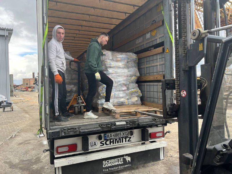 Дві тисячі продуктових наборів з Рівного відправилися для жителів Чернігівщини