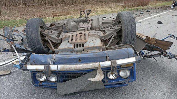 На Чернігівщині на міні підірвався цивільний автомобіль
