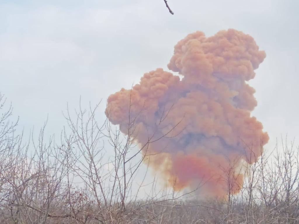 У Рубіжному орки влучили у цистерну з азотною кислотою