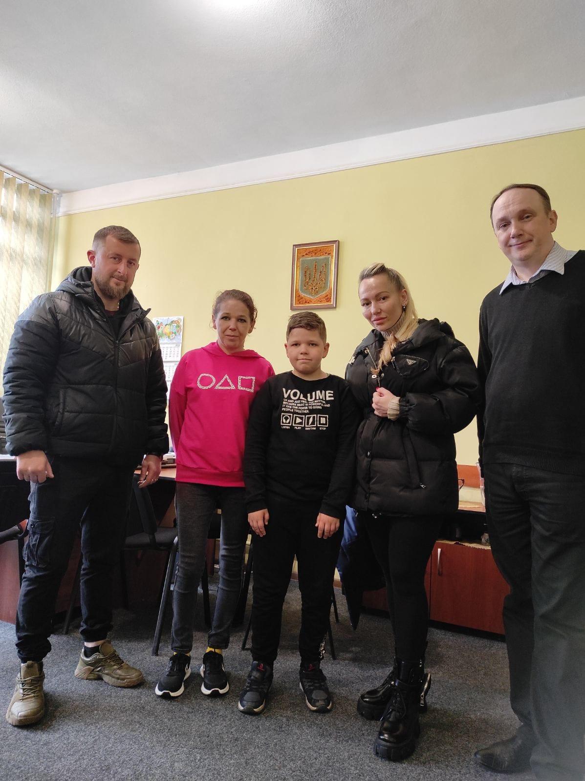 Напередодні Великодня відшукалися батьки двох діток-переселенців, які знайшли тимчасовий прихисток у Рівному