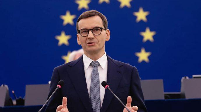 Прем’єр Польщі закликав угорську владу  до санкцій проти рф
