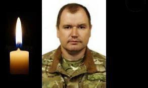 Дубно прощалося зі своїм героєм навколішках