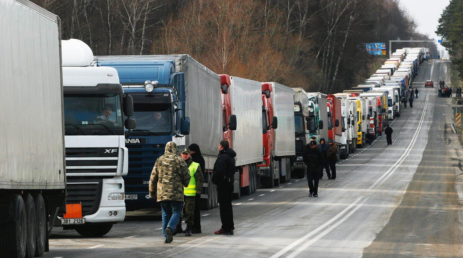 Російські та білоруські вантажівки не зможуть в’їжджати до ЄС