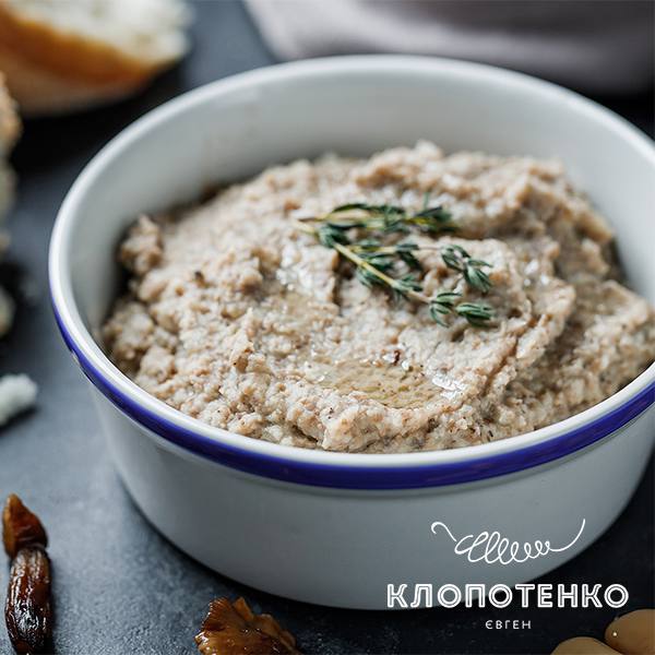 Відомий шеф-кухар запропонував рецепт швидкого та поживного паштету