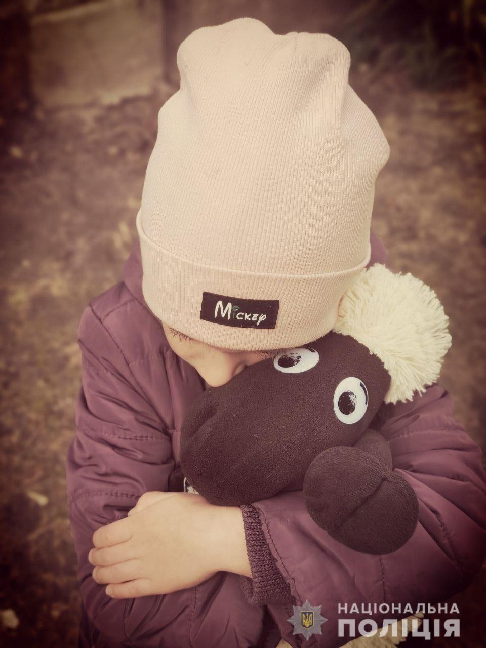 Як діяти, коли виявили дитину без нагляду: поради поліцейських