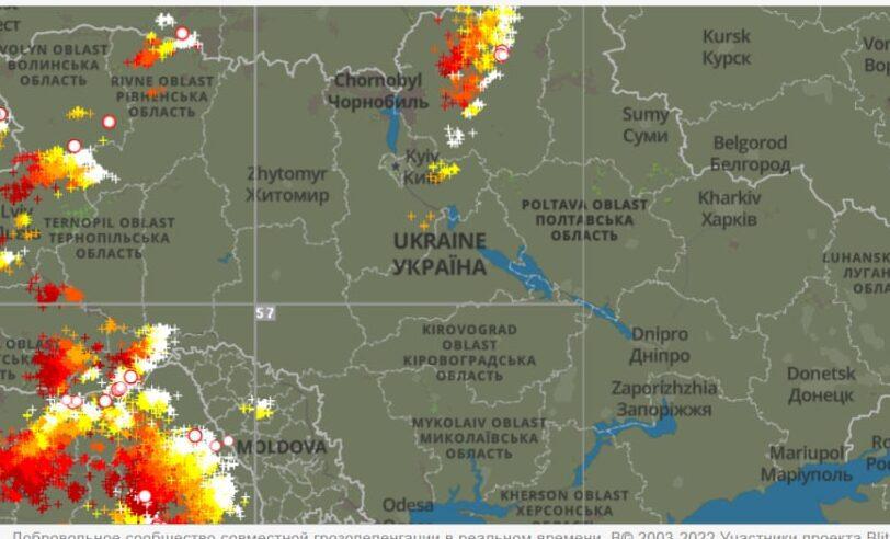 Синоптик пояснила, як не боятися весняного грому