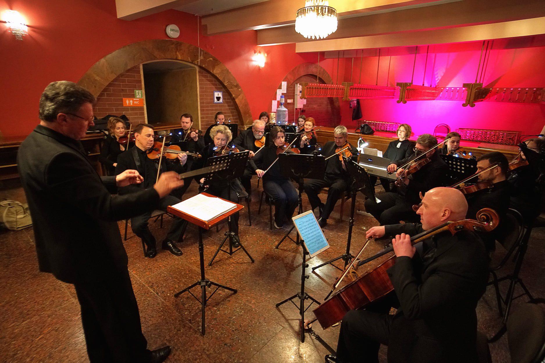 У Рівному відбувся концерт у бомбосховищі У Рівному відбувся концерт у бомбосховищі